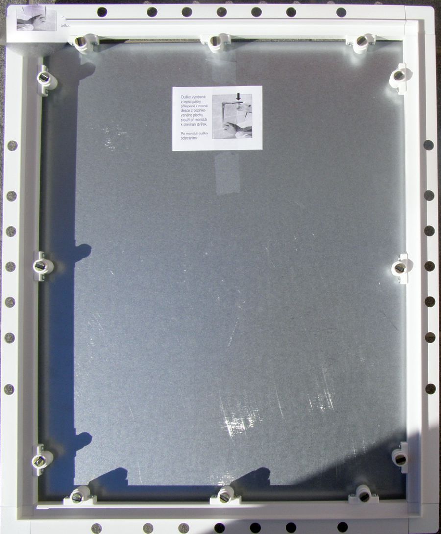 MD 330x470 Revízne dvierka pod obklad